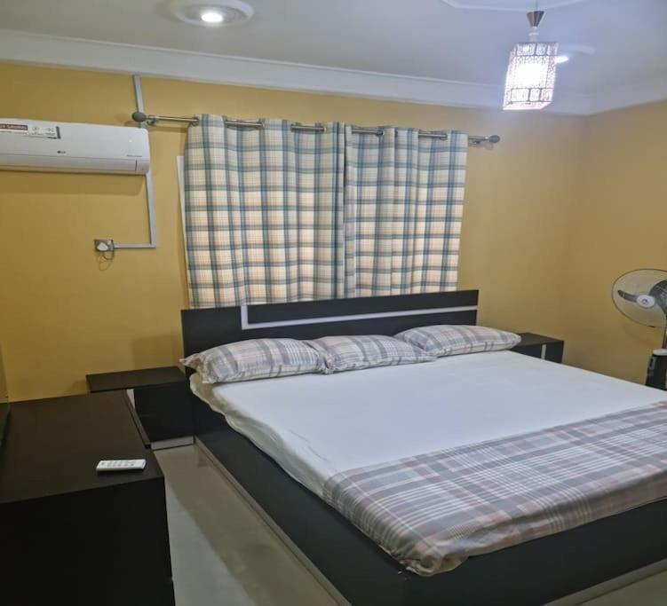A Stunning 3 Bedroom Apartment In Okitipupa -6 Ppl Dış mekan fotoğraf